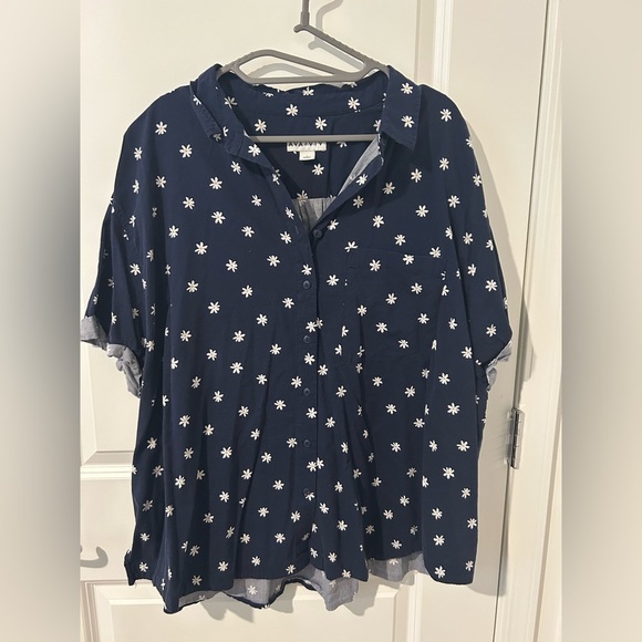 Ava & Viv Tops - Oversized Daisy Button Down